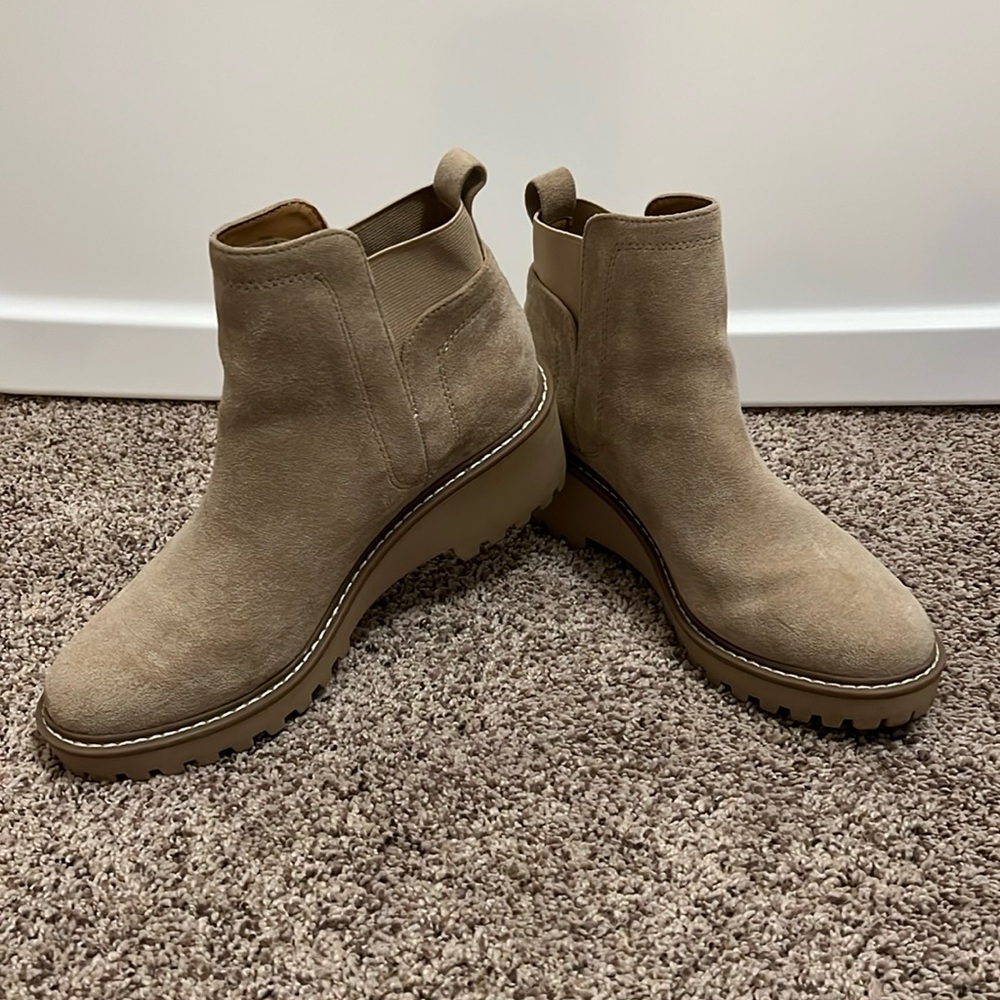 Dolce Vita Boot size 8
